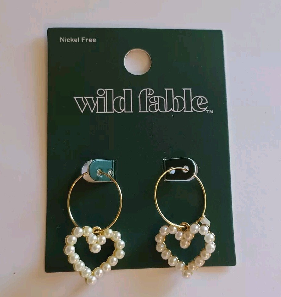 WILD DIVA Wild Fable Valentine Pearl Open Heart G Tone Hoop Earrings Brand New!