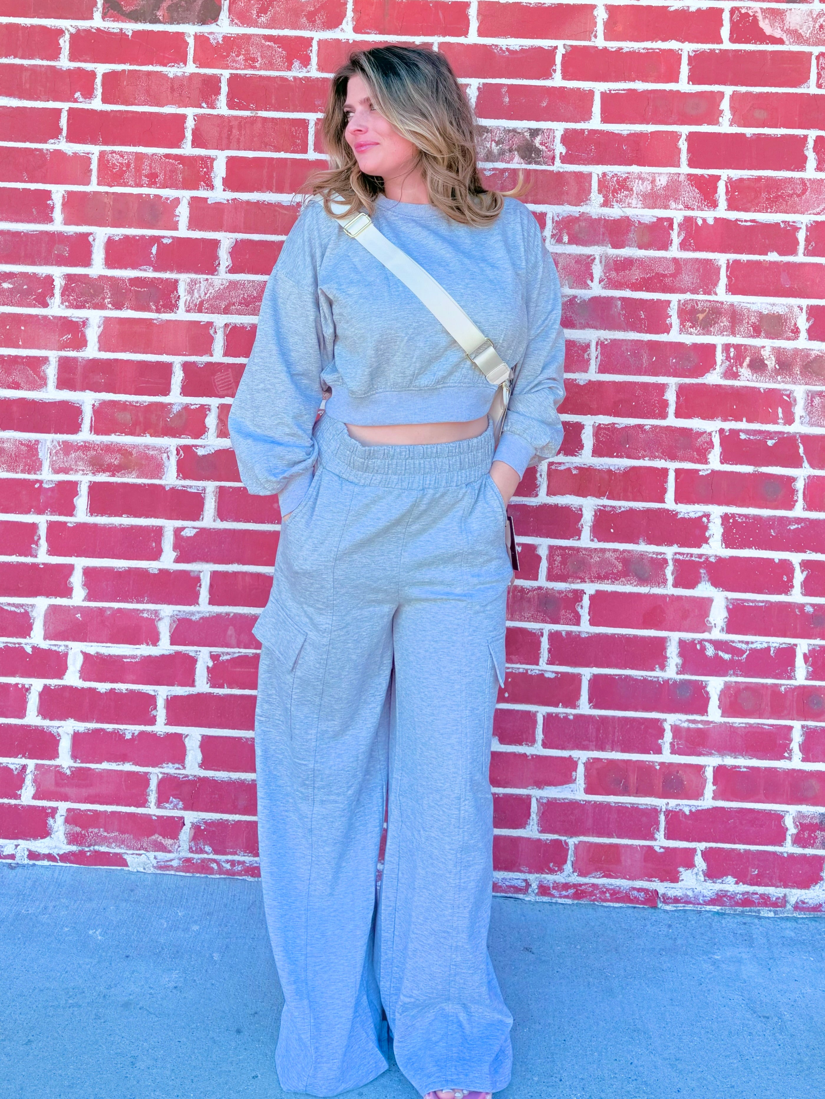 IRIS BASICS High Rise Knit Elastic Waistband Cargo Sweatpants
