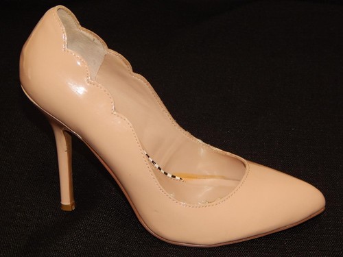 BETSEY JOHNSON decolte donna nude smerlate topline a punta taglia 8 5 M