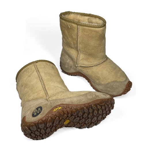 MERRELL Yeti Chameleon Women Winter Boot 7.5 Tan Shearling MidCalf Vibram Sole