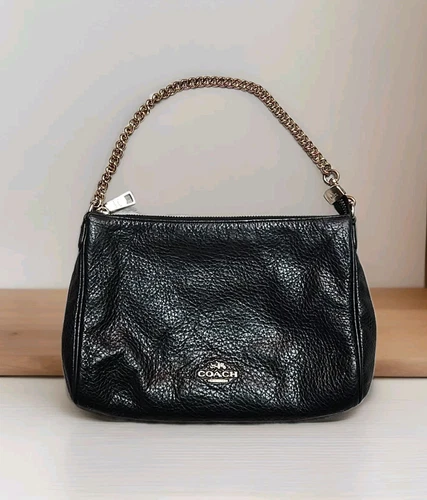 Borsa a tracolla Coach Carrie in pelle nera