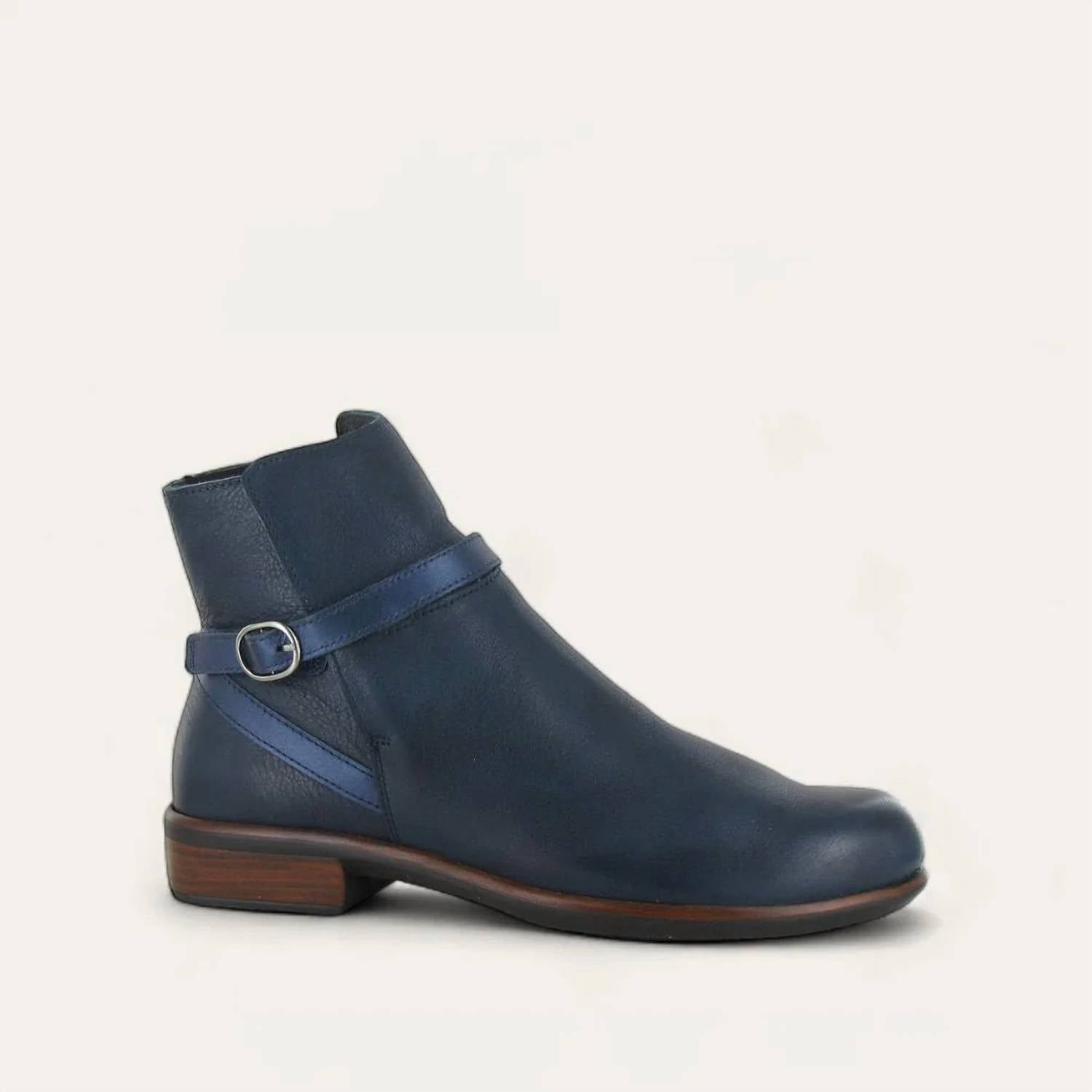 2244 Women's Briza Boots   Medium In Soft Ink polar Sea
