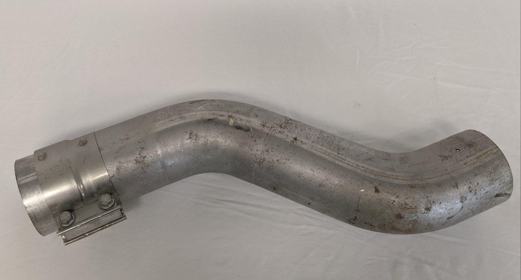 OTHER Used 4" OD Curved Exhaust Pipe w/ Clamp   P/N 04 27163 001