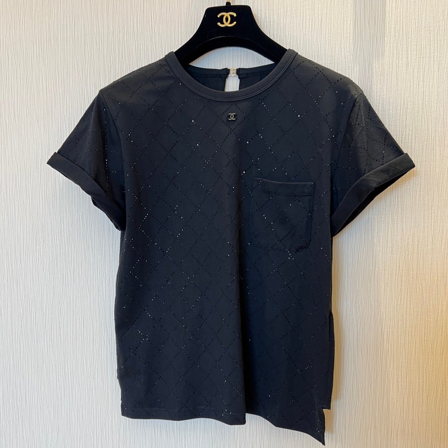 CHANEL CLOTHING CC 2025 Open back T shirt Black Cotton