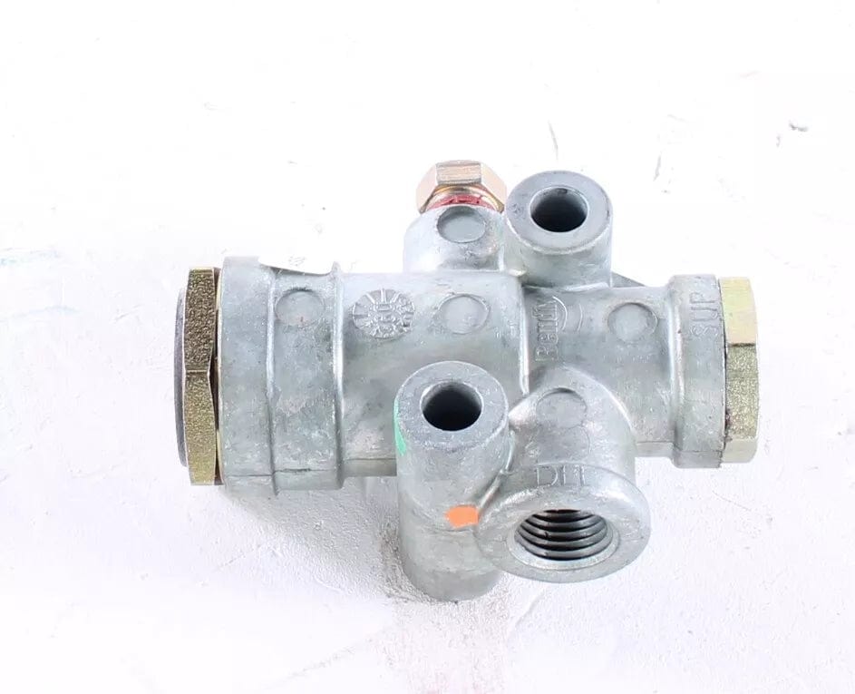 5015776   Genuine Bendix® RV 3 Pressure Reducing Valve