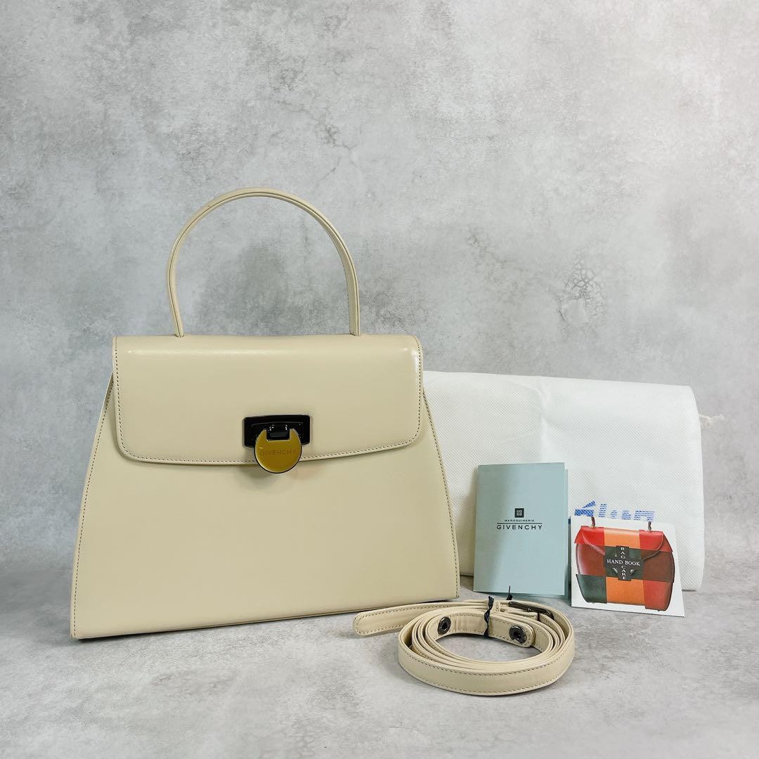 GIVENCHY Visto il titolo originale e la descrizione giapponese  ecco un eBay pro ottimizzato
