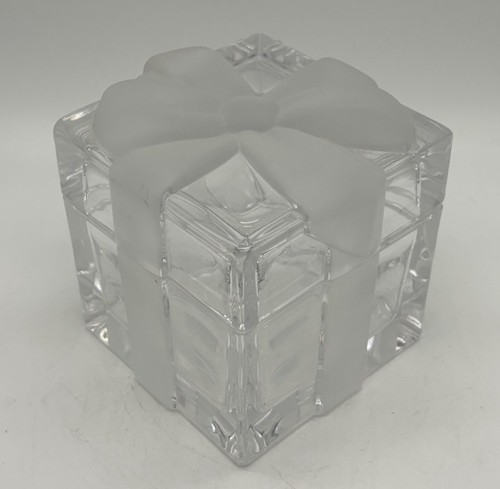 TIFFANY & CO   Crystal Glass Gift Box Gorgeous Trinket Jewelry Box Gift 3.5x3.25