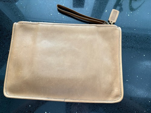 Vtg. Coach #9555 Slim Clutch Large Glove Tanned Leather Glued Tag— British Tan