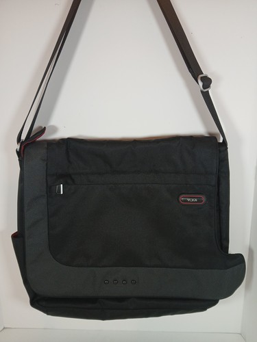 TUMI TECH (5114D) Med Nylon Magnetic Slim Messenger BAG Crossbody Magnetic Close