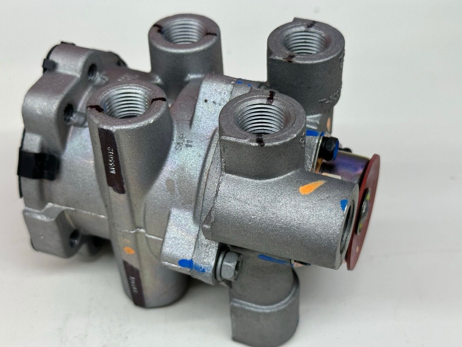 5005182   Genuine Bendix® Valve Brake